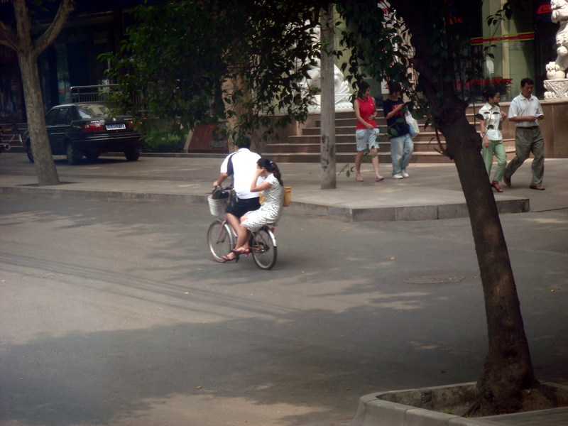 Image: /media/?path=/trips/2007-08-13 China/2007-08-18_Xi'an/20070818-102936-0-Joe.jpg